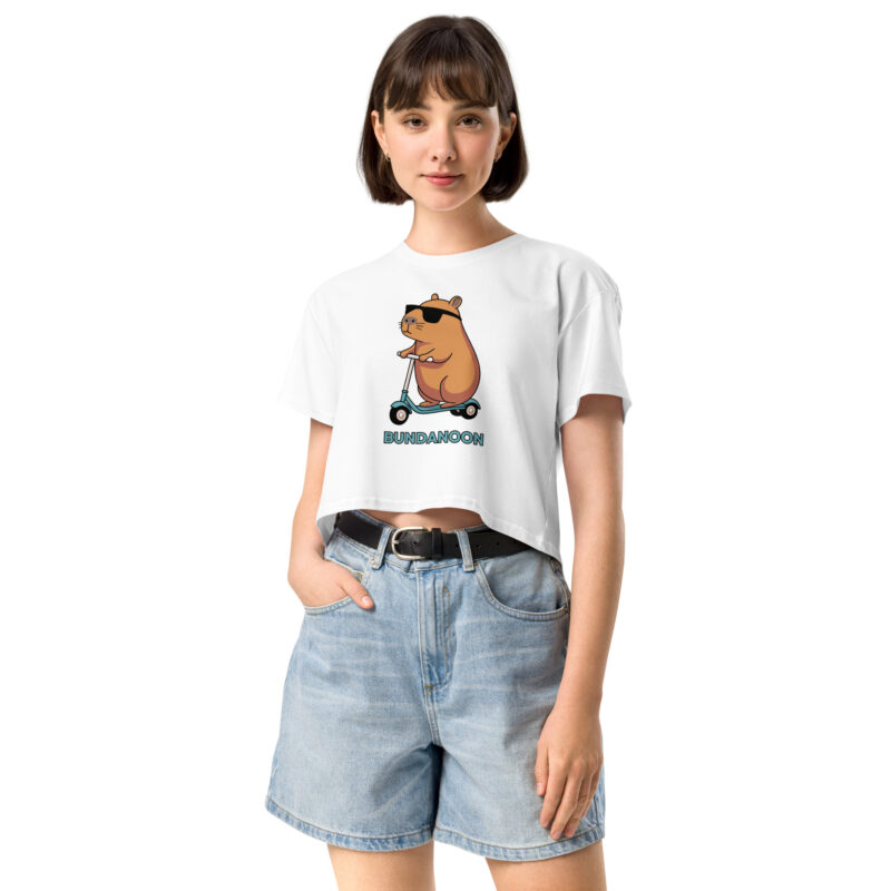 Bundanoon Scooter Wombat Women’s Crop Top - Image 2